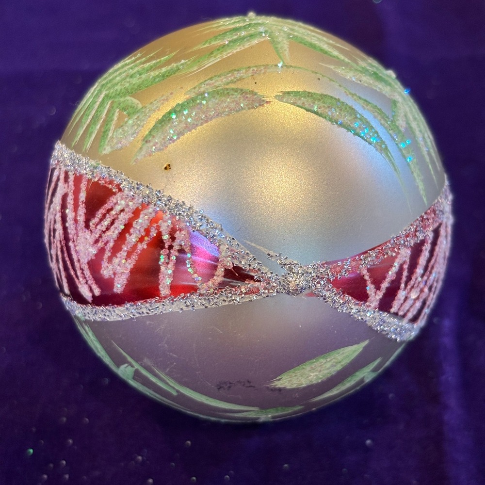 Vintage Mid-Century Hand Painted Pine Trees Glitter Glass Christmas Ornament - Picture 5 of 7